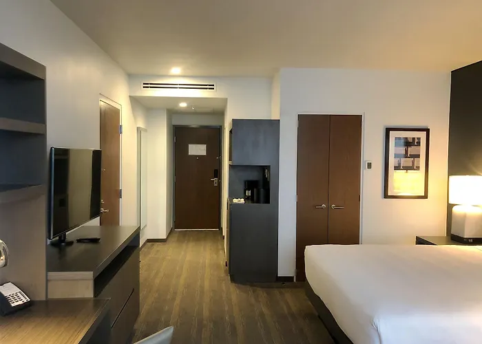 Hyatt House Santa Fe Hotel