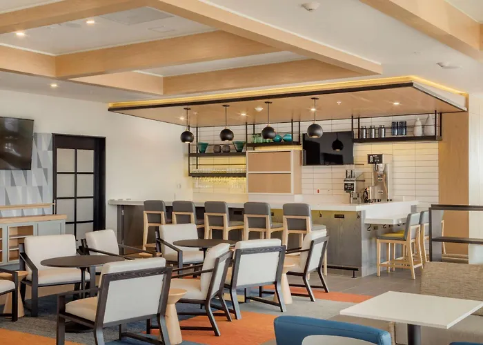Hyatt House Santa Fe 4*