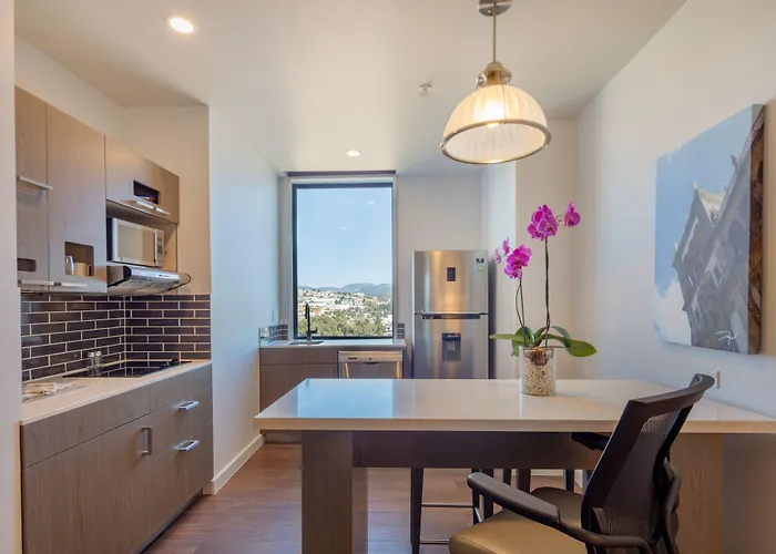 Hyatt House Santa Fe Hotel 4*