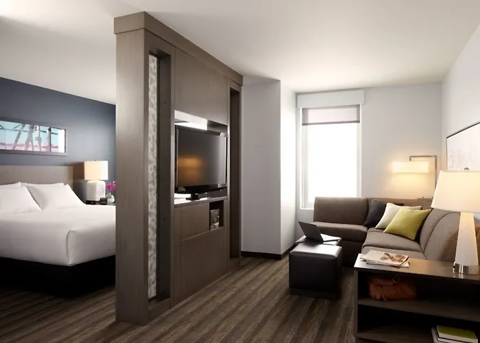 Hyatt House Santa Fe Hotel 4*