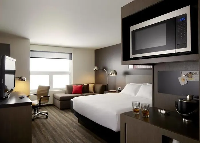 Hyatt House Santa Fe Hotel